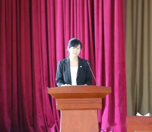 中学数学组组长丛晓燕,教科研先进个人典型代表文登一中副校长赵凌云