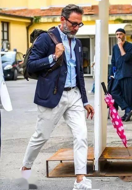 时尚又成熟的质感搭配 商务型男必学的正式休闲风