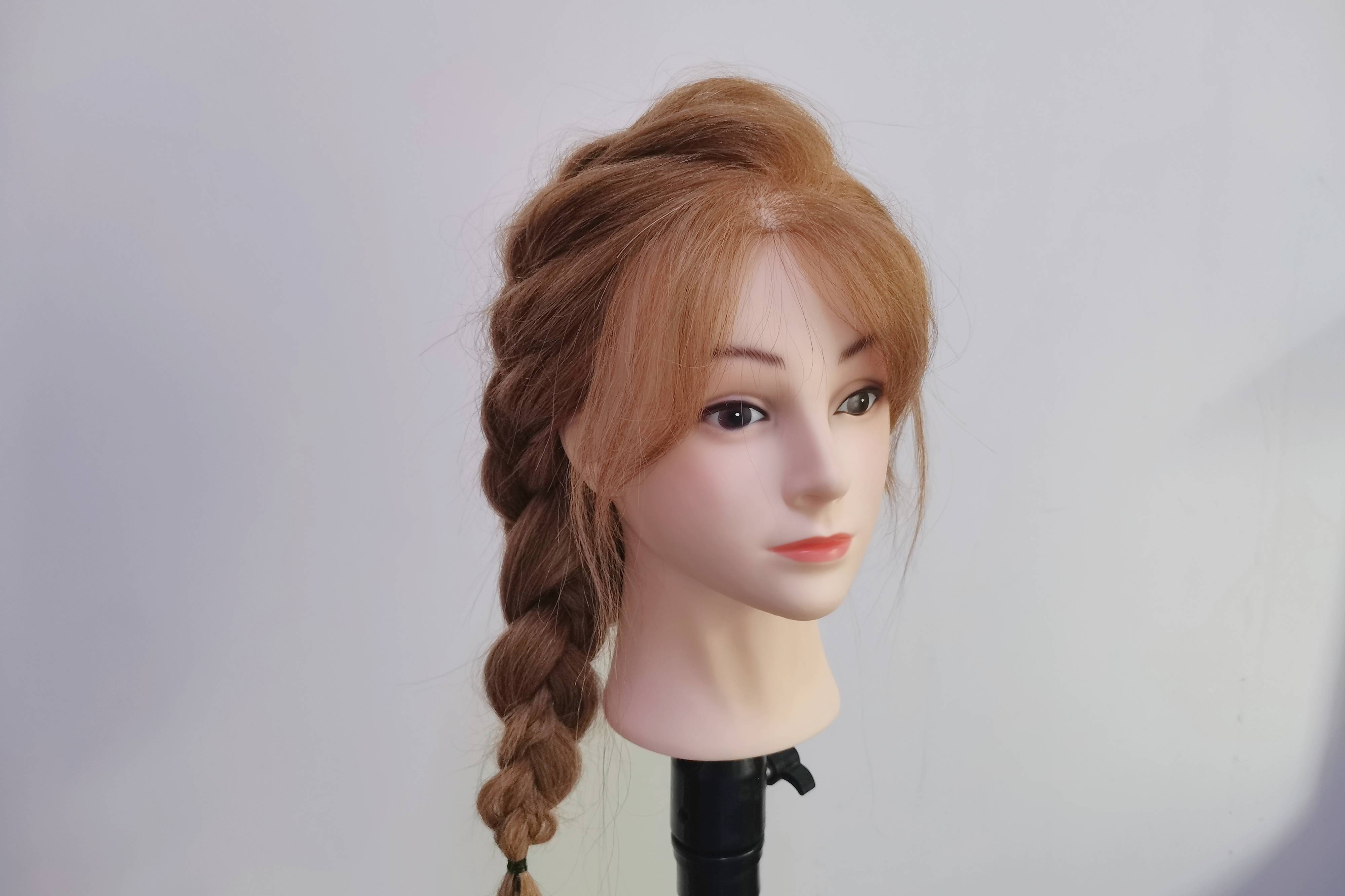 2步完成韩系侧麻花辫太温柔啦