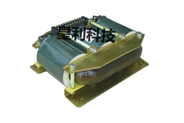 三相变压器是由三台单相变压器组合而成的变压器