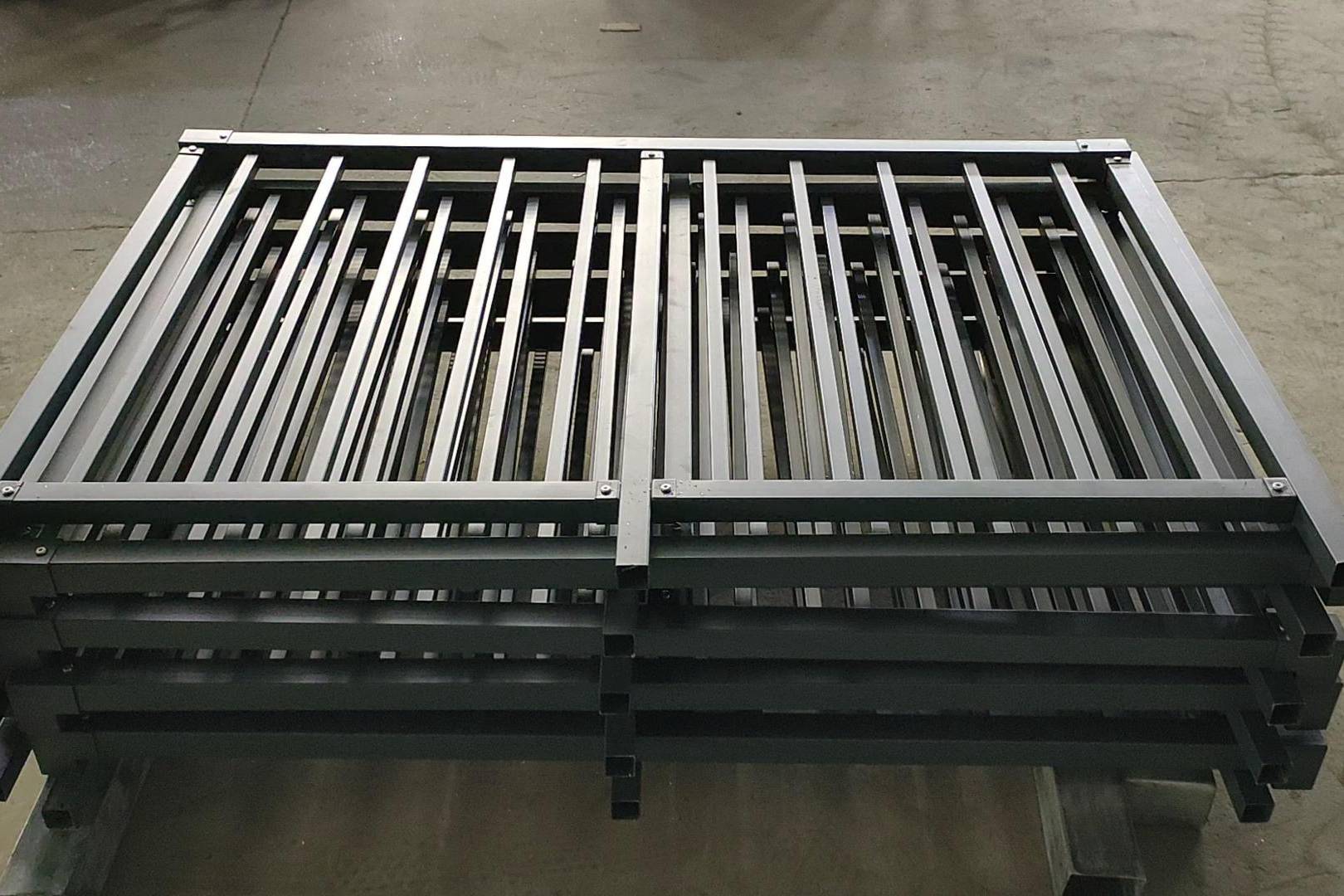 高层住宅建筑小区组装型镀锌钢方管护窗栏杆