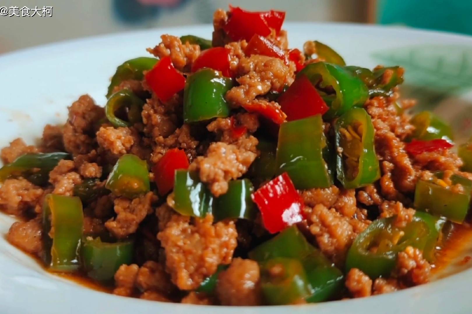 简单易学的家常菜推荐,剁椒线椒炒肉末,麻辣鲜香又好吃