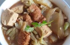 秋冬季节，豆腐这样吃才过瘾，炖一锅暖身暖胃特别香，拿肉也不换