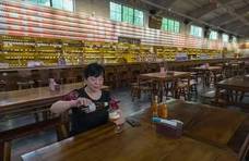 和上万款啤酒一起被封控，上海“啤酒阿姨”却这么说......