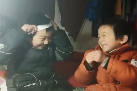 天津：9岁男孩睡在车顶冻得瑟瑟发抖，知情者：父母离婚没人管他_第2张