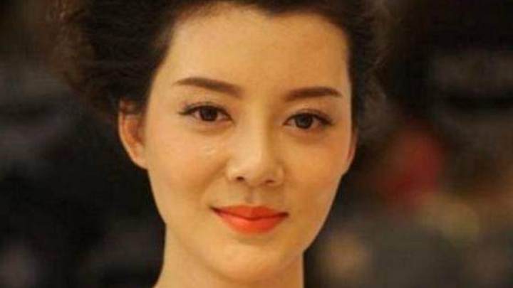 看了车晓的素颜，你会怀疑人生吗？