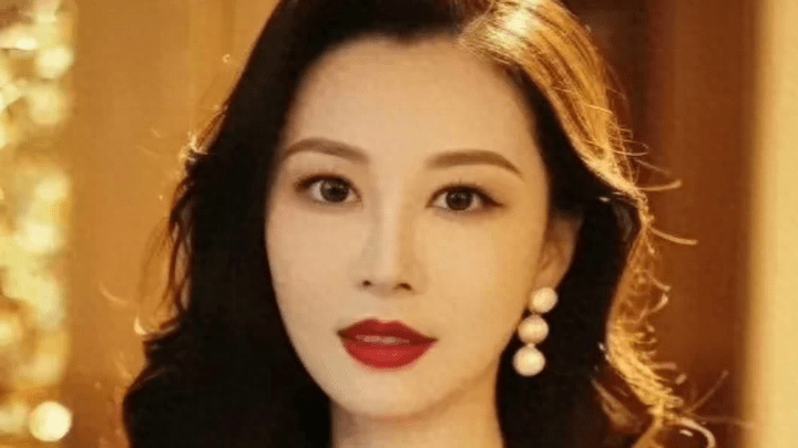 某集团女董事长举报房产公司老总强迫她进行4p，你认为是恶言相向吗？