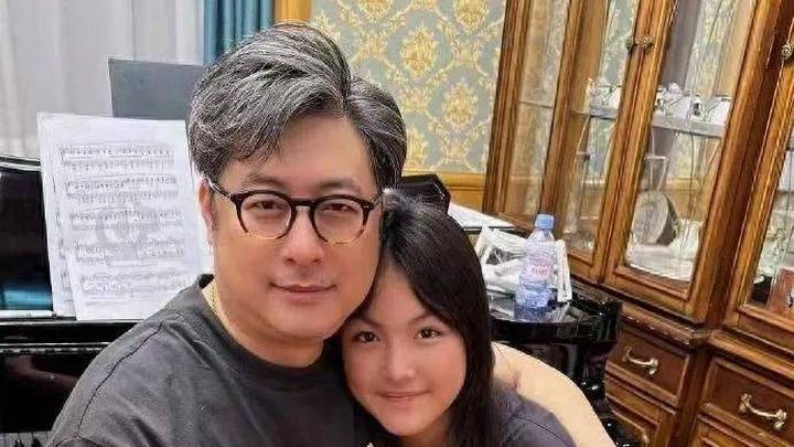 王岳伦透露女儿想考牛津大学，她会进娱乐圈吗？
