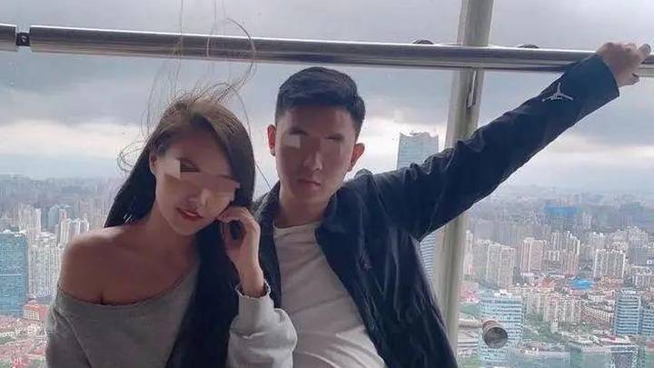生父否认摔孩子，其女友自称精神病，你觉得他是故意杀人吗？