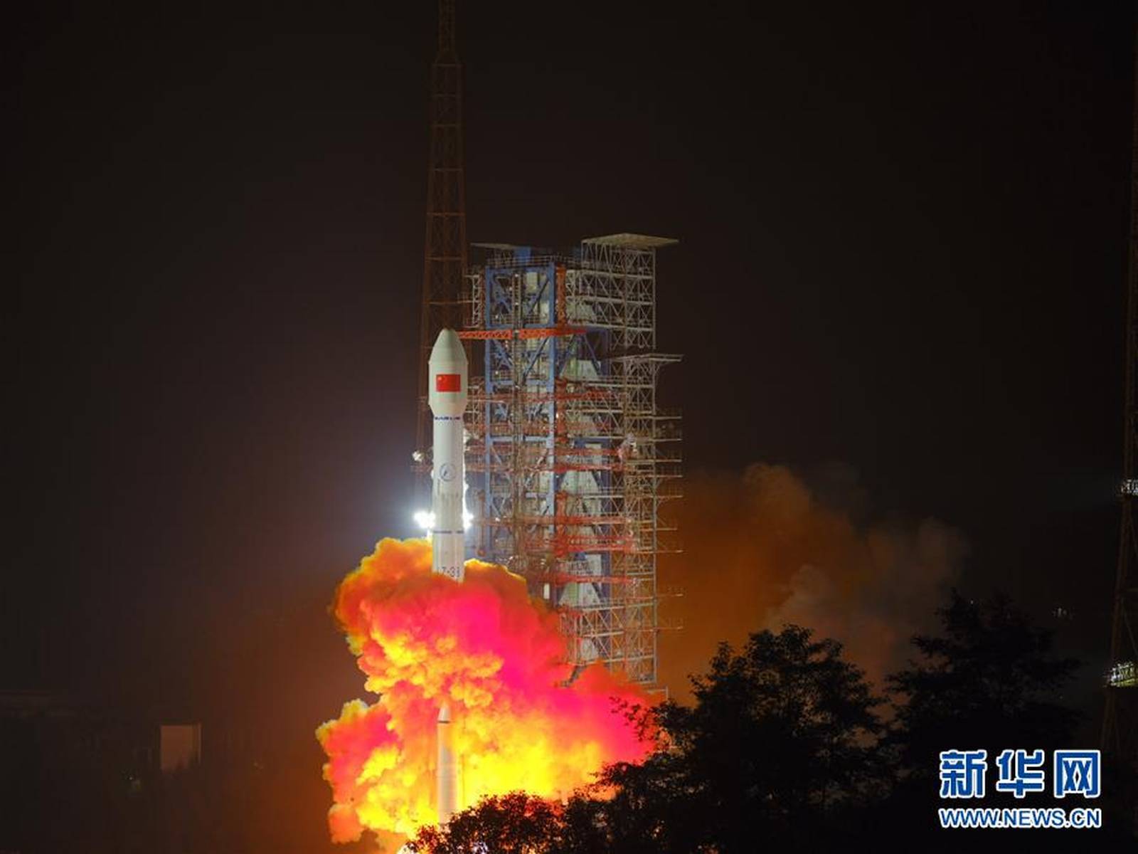 我国成功发射天通一号02星