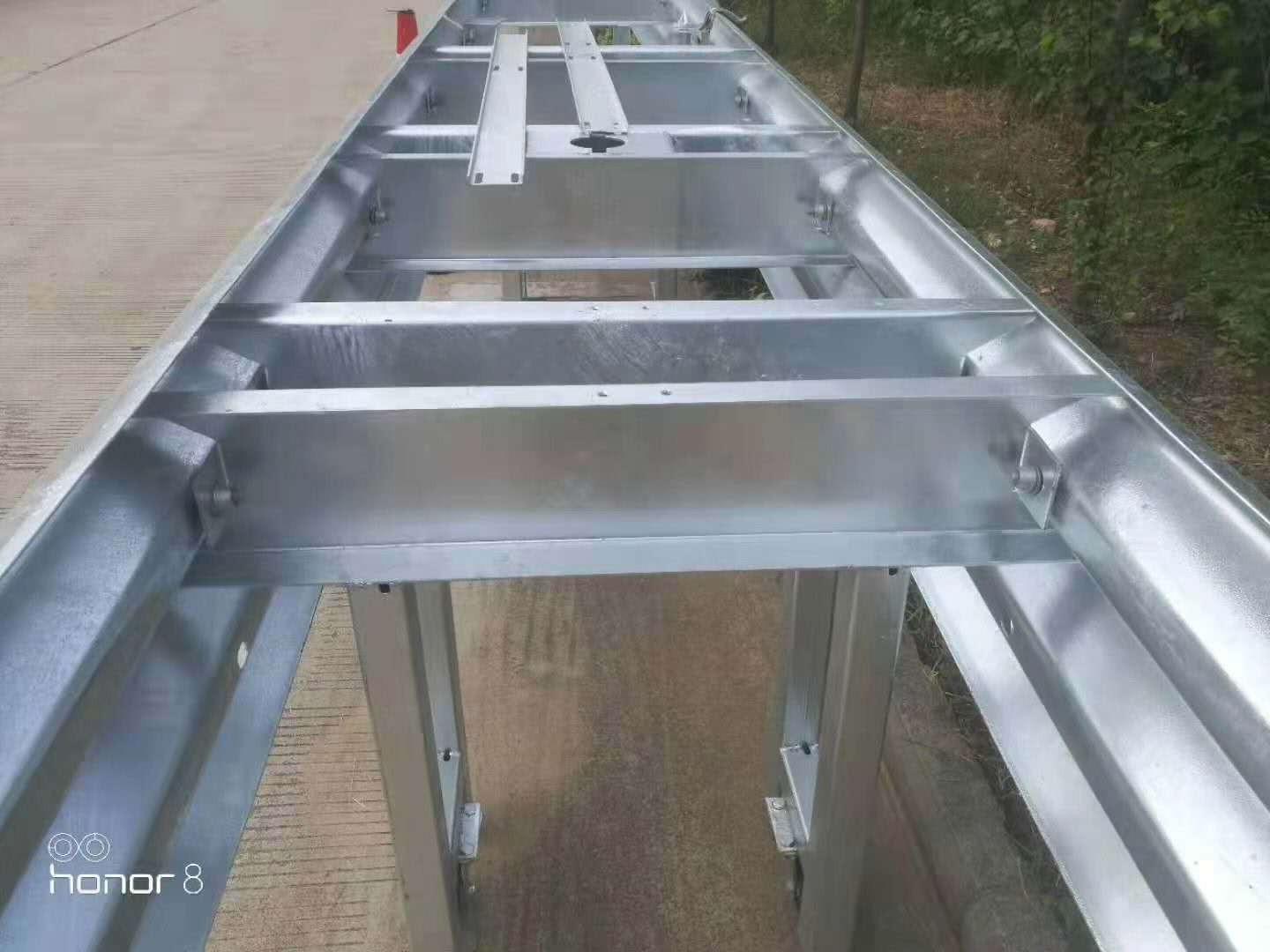 开口活动护栏在高速公路起到的作用分隔带开口活动护栏@日喀则分隔带