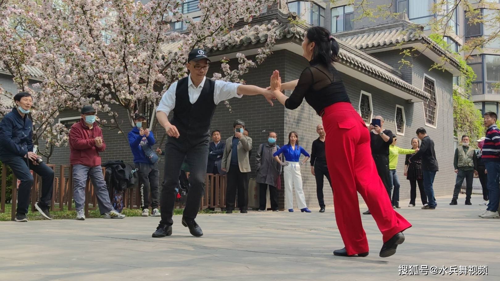 吉特巴《夜夜夜漫长》双人对跳,节奏动感,舞步轻盈好看