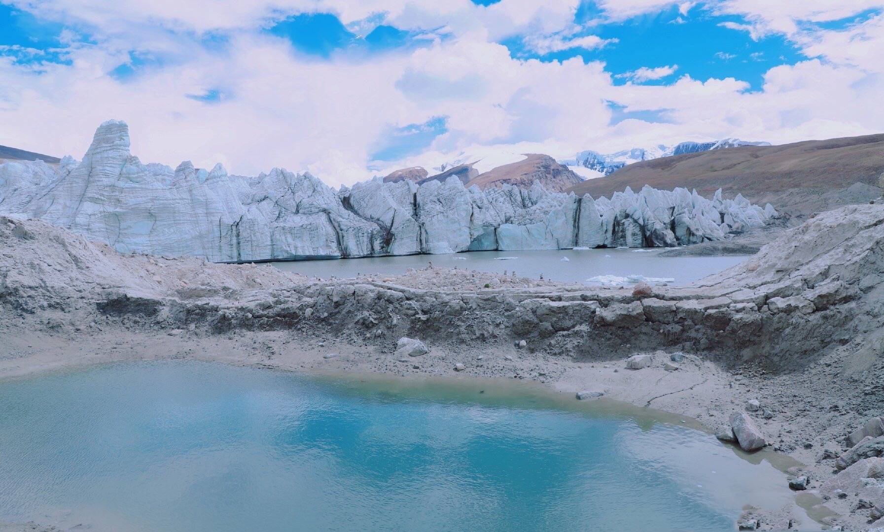 你知道隐藏在西藏的冰雪奇缘吗？_冰川