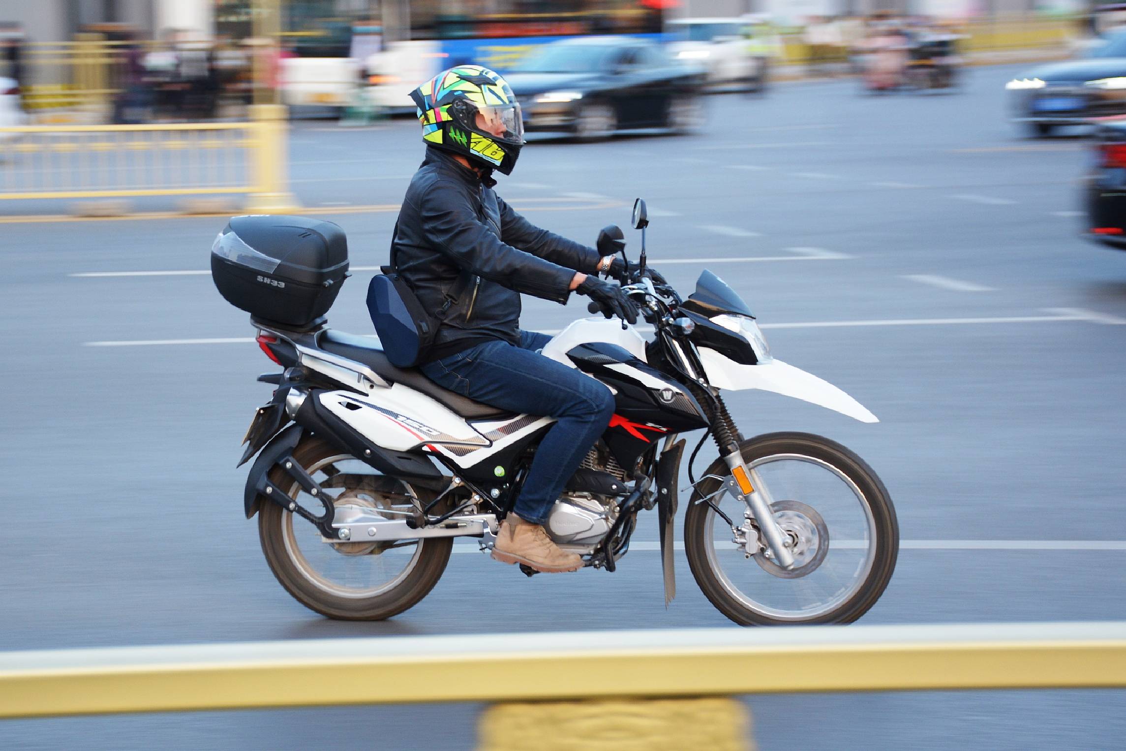 摩托车旅行怎么样摩旅出行不容易西安的包容让人羡慕