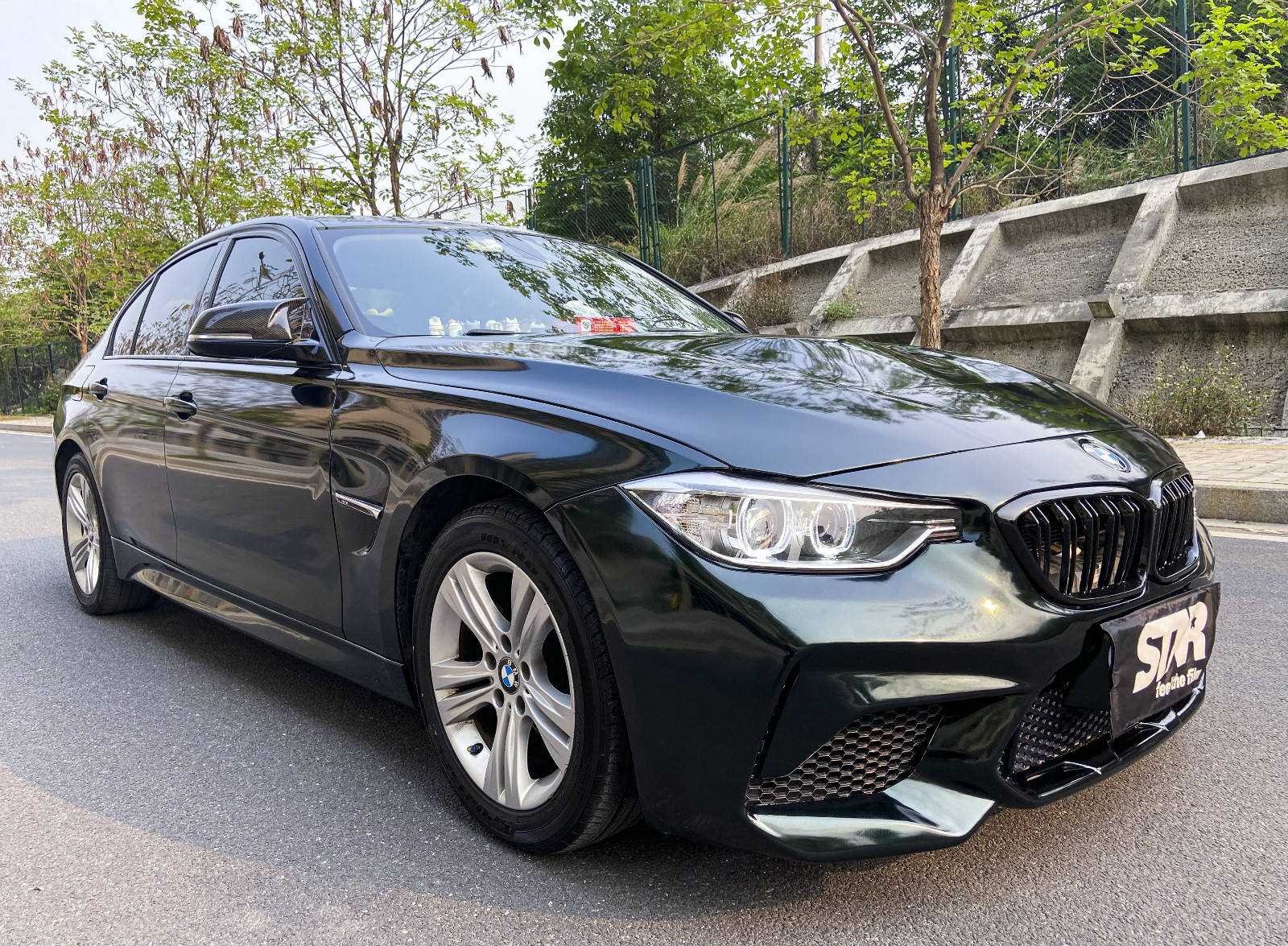 star星魔改色膜宝马3系超亮金属祖母石绿案例展示