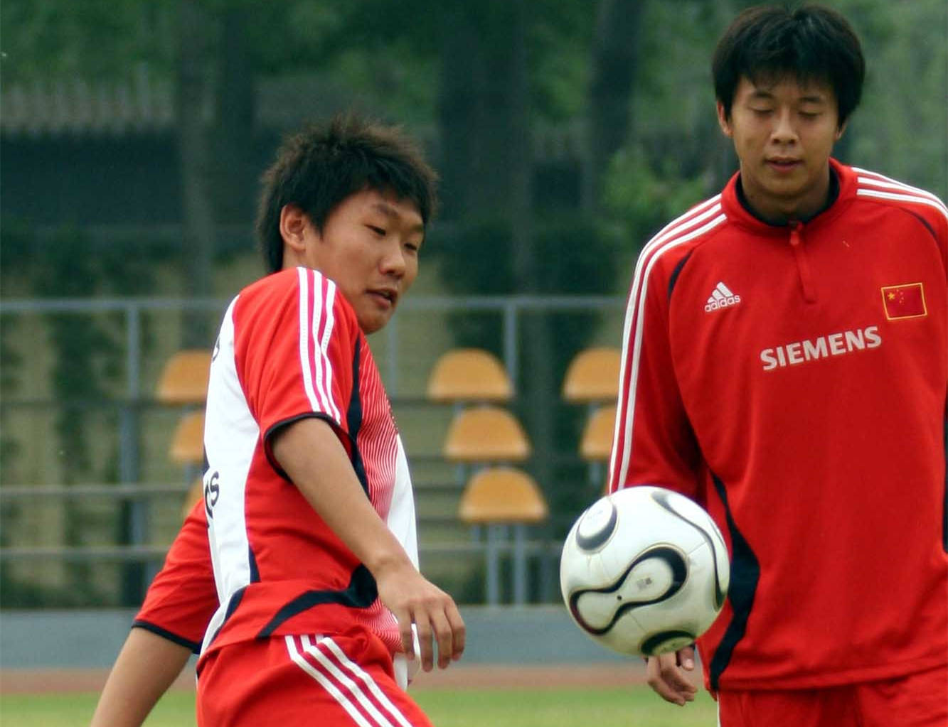 两前国脚悄然加盟中乙 曾同效力金德 一人参加世青赛搭档冯潇霆 赵铭