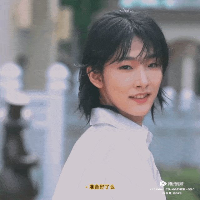 虞书欣惊呼他好美,长发,嘴凸的他凭什么成为最新古典颜绝杀?