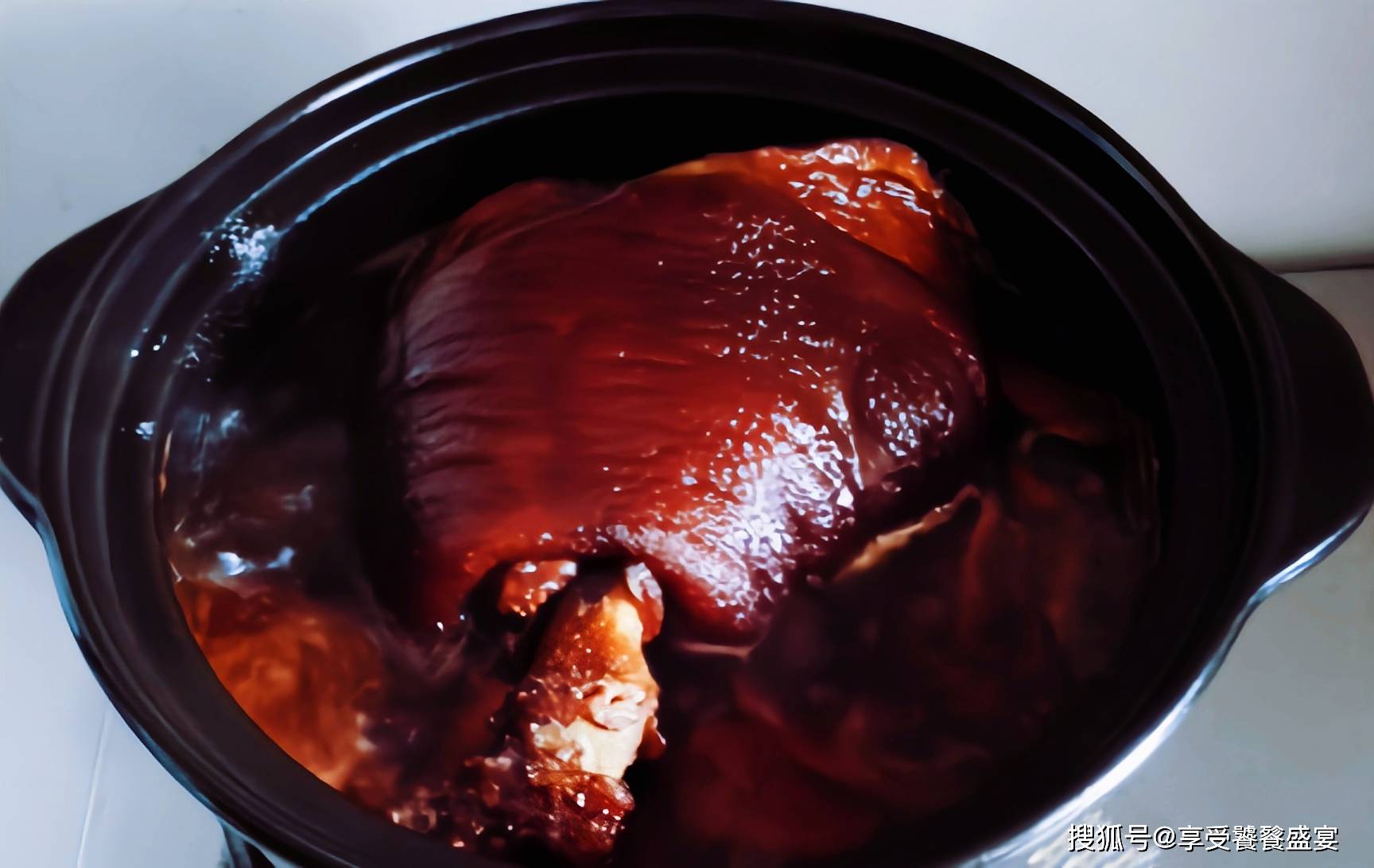 砂锅醋焖肘子做法