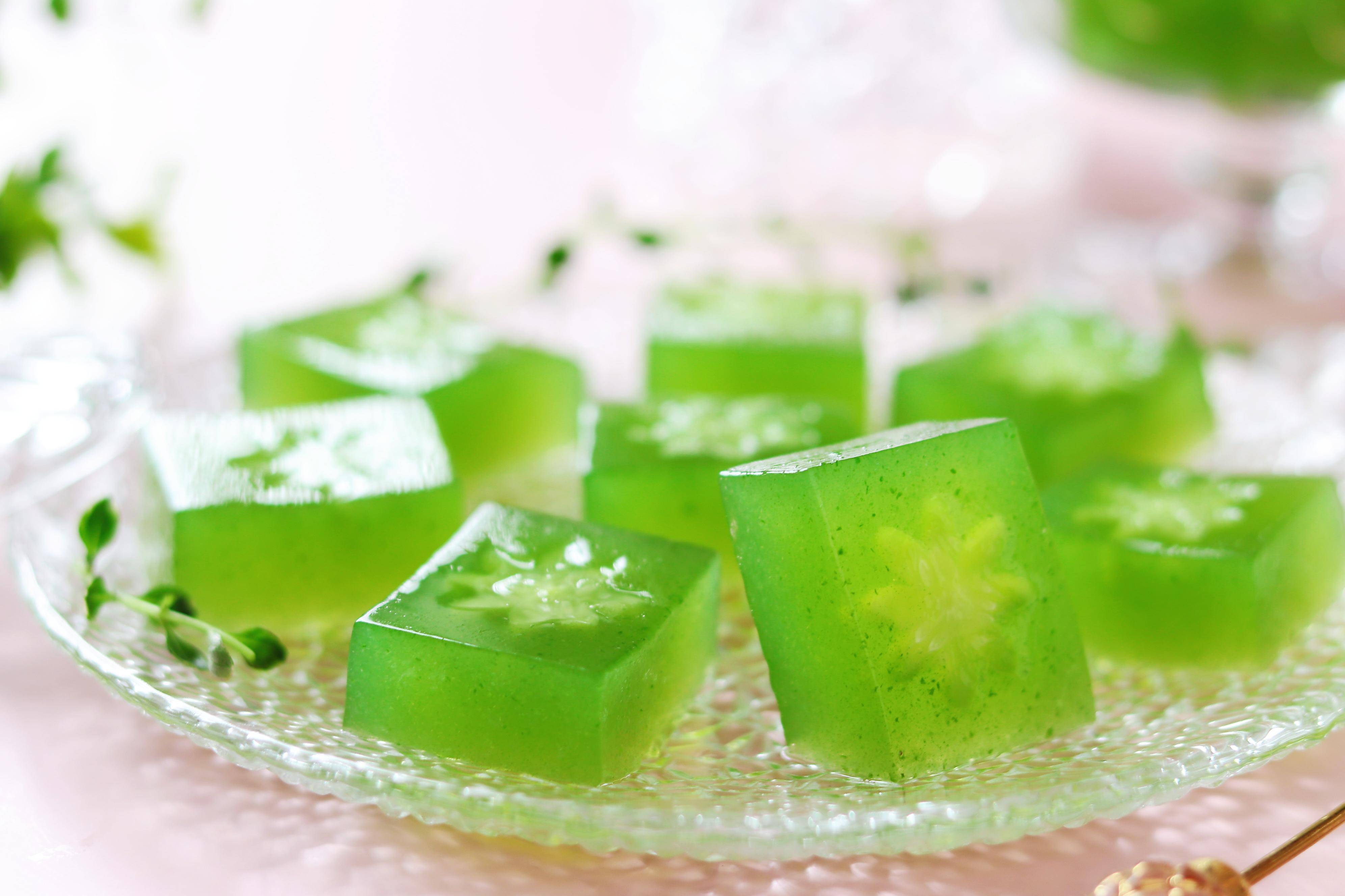 国人健康管理:夏天最常见的瓜,简单3步做成q弹果冻,降暑又清爽