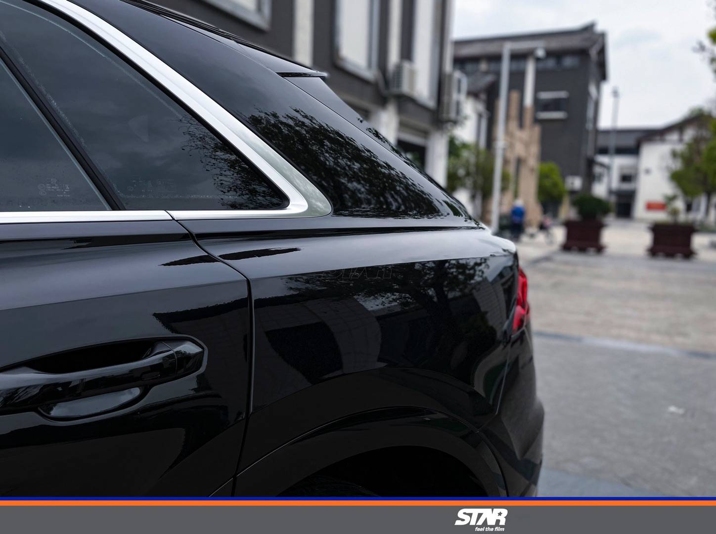 奥迪q8贴改色膜亮黑车身改色贴膜star星魔华东运营中心效果展示