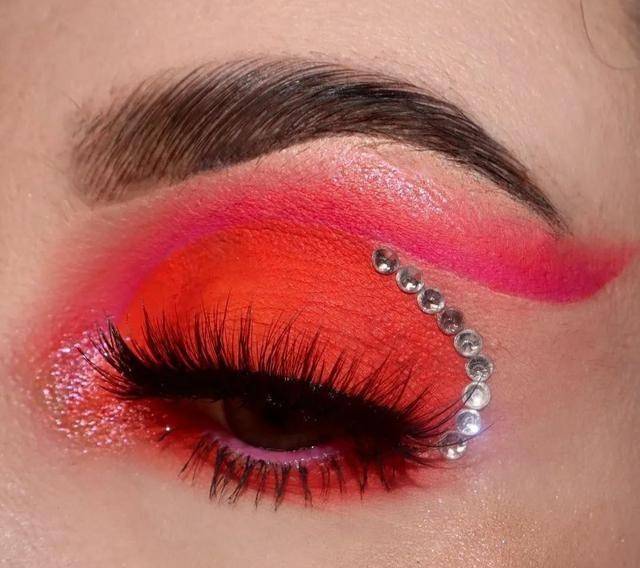 原创落泪妆火了跟着潮人学化妆打造别致个性妆容