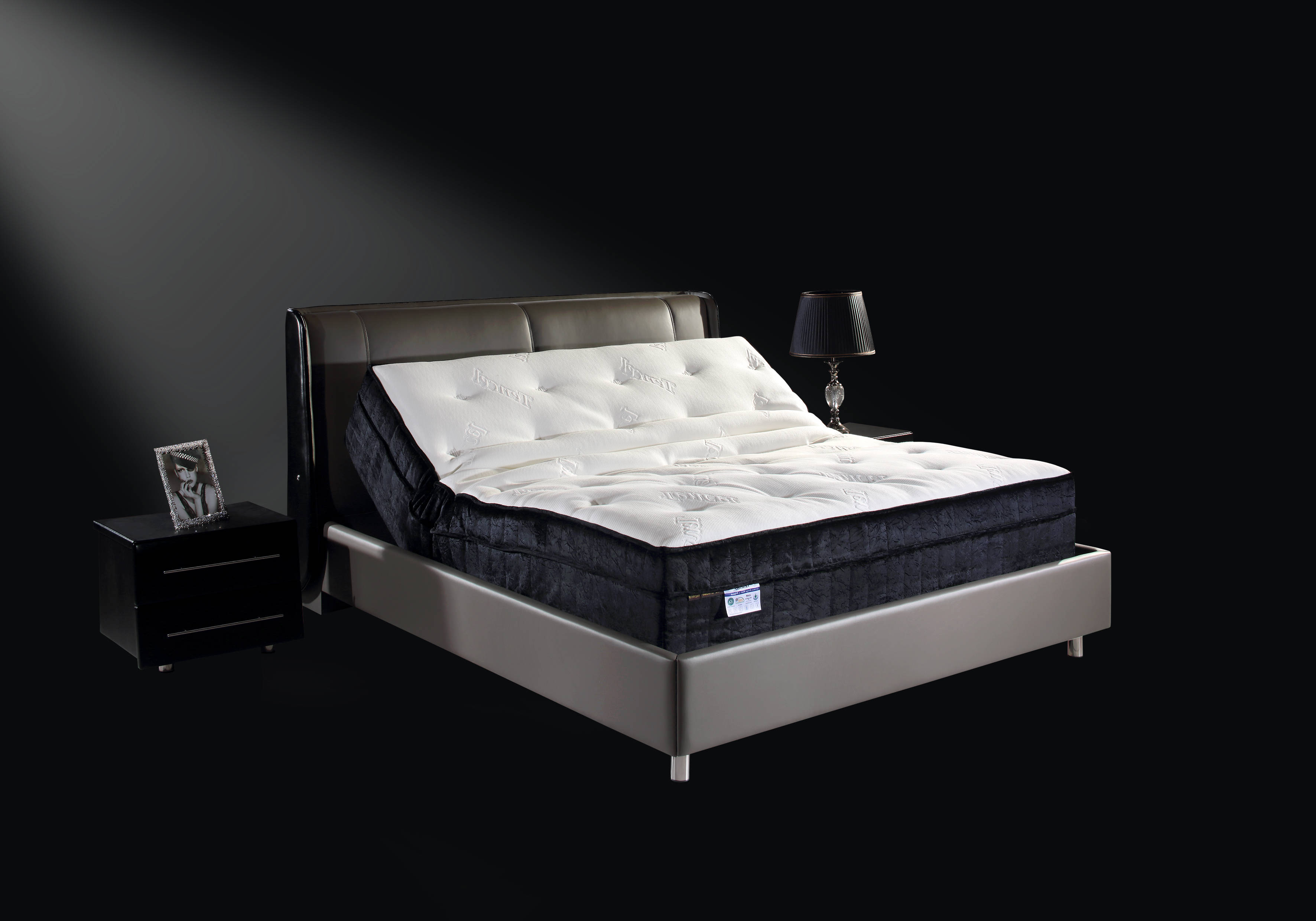 到材料,整个床体算的孕妇的最佳选择,s302智能床垫采用蜂巢式设计结构