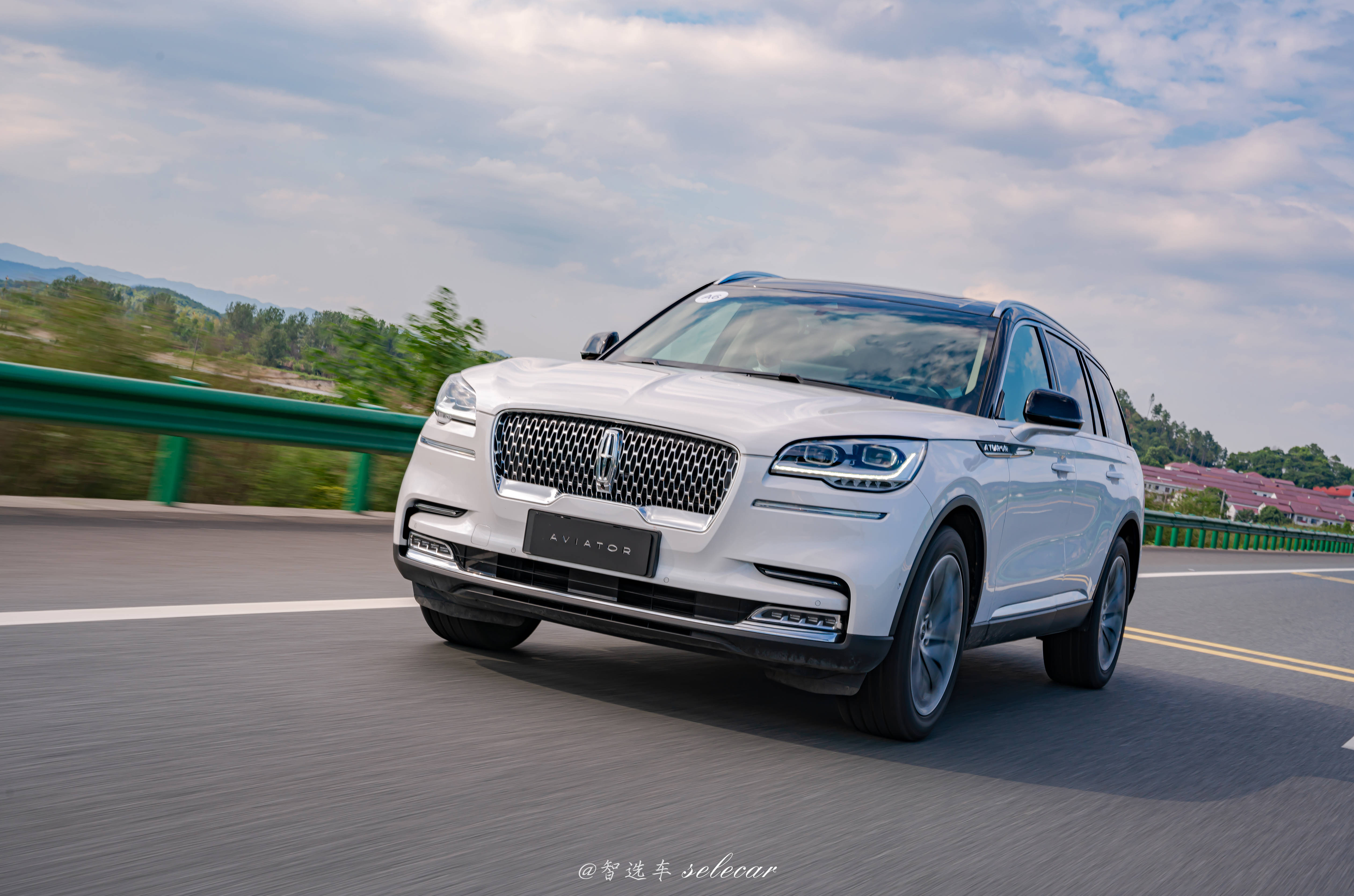 明明能够贴地飞行,但是却要舒适出行,林肯飞行家实拍_搜狐汽车_搜狐网