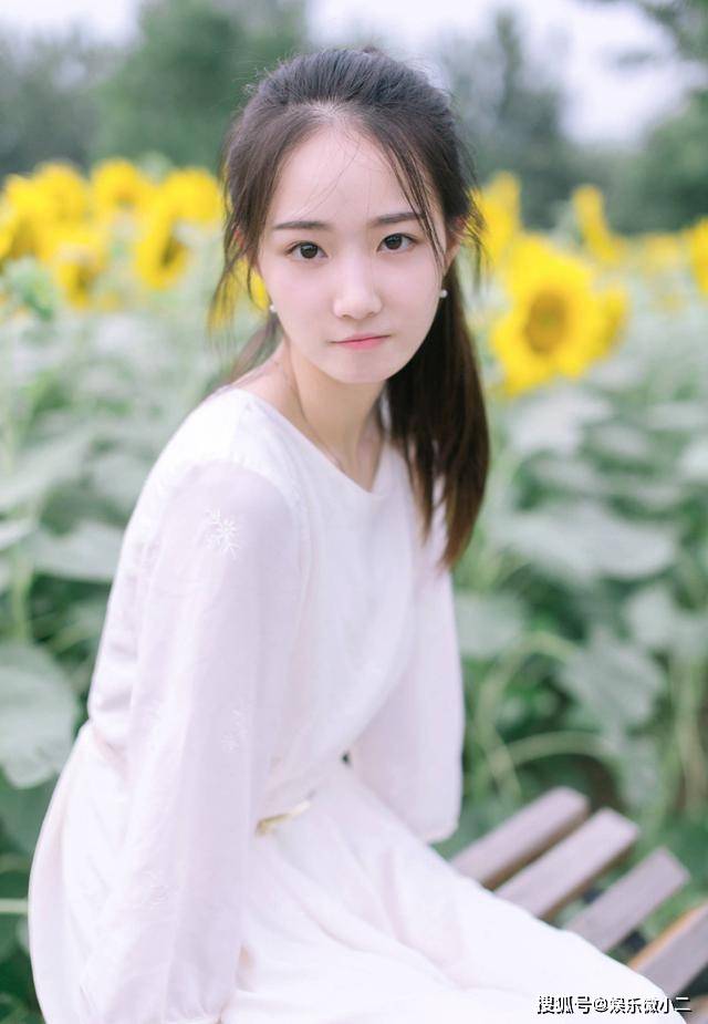 演员张垚:清新脱俗,水灵秀气