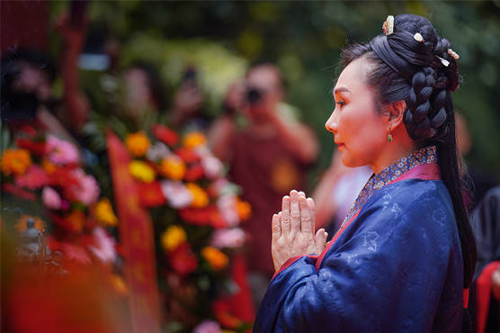 三祭三傳 賡續血脈 江城武漢各界舉辦端午香祭屈原祈福活動