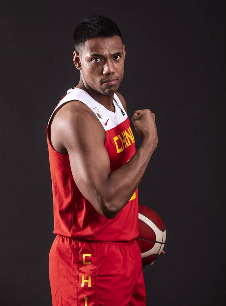 组图:男篮写真出炉 周鹏领衔张镇麟赵继伟帅气