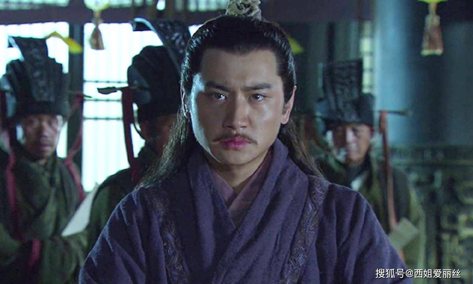 曹操立太子,征求大臣意见,贾诩"旁敲侧击",让曹操有了主意