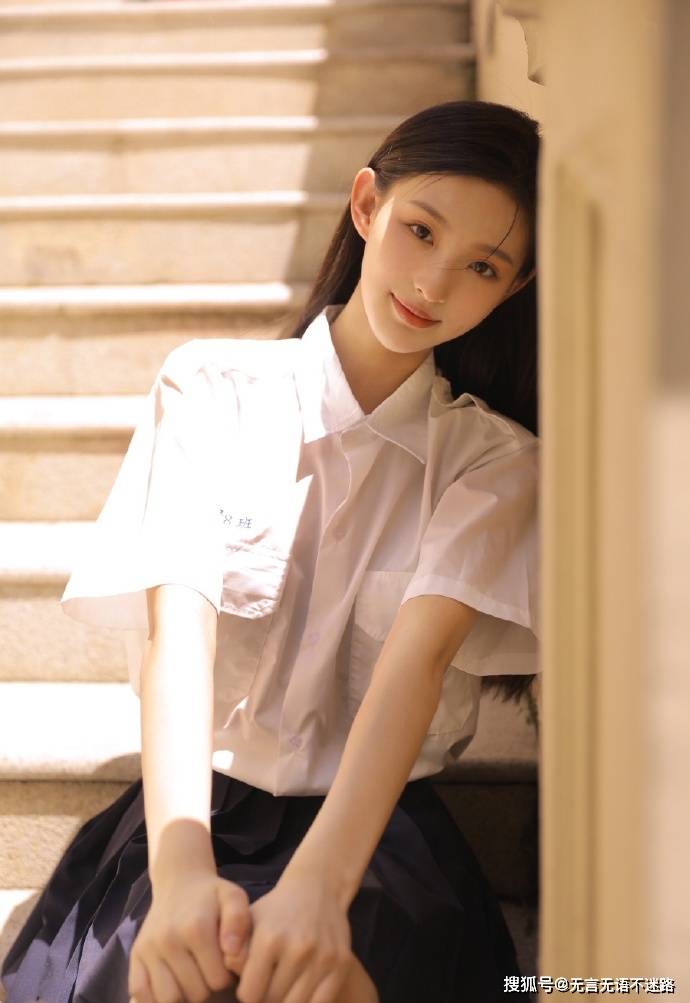 女神来袭,北影校花王思洁 ,高中生装扮,瞬间怦然心动的感觉