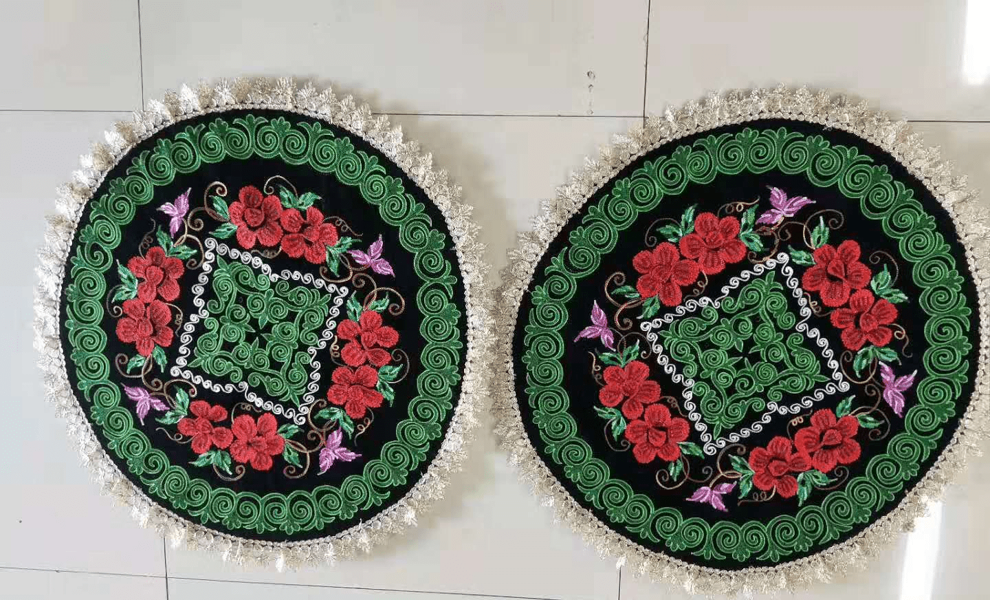 新疆孜哈哈萨克刺绣