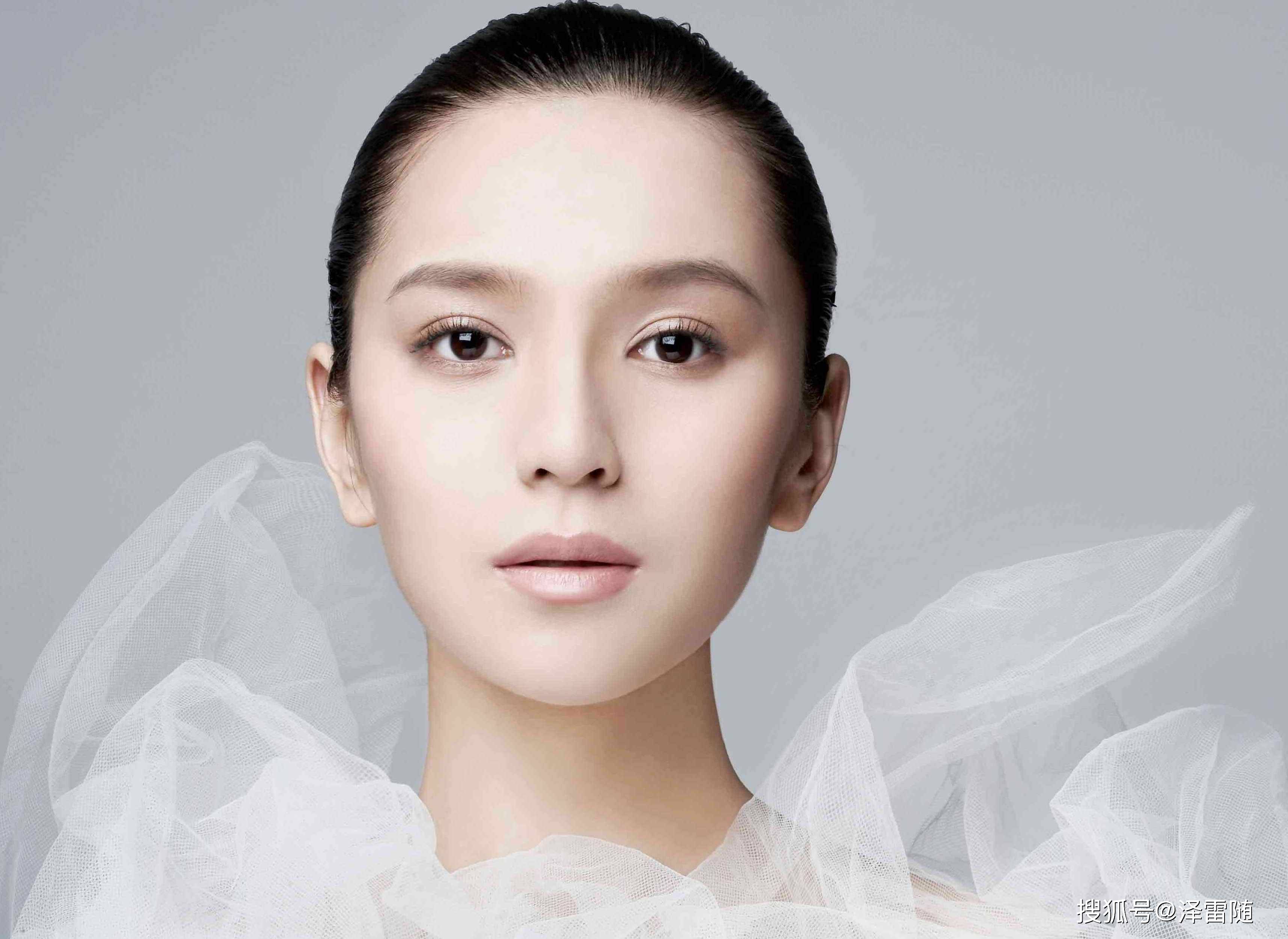 额头月牙印记什么命 额头上有个月牙疤痕有什么说法
