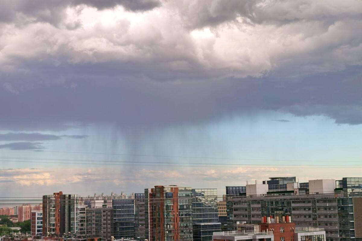 一场久违的太阳雨,带来了城市别样的美丽!