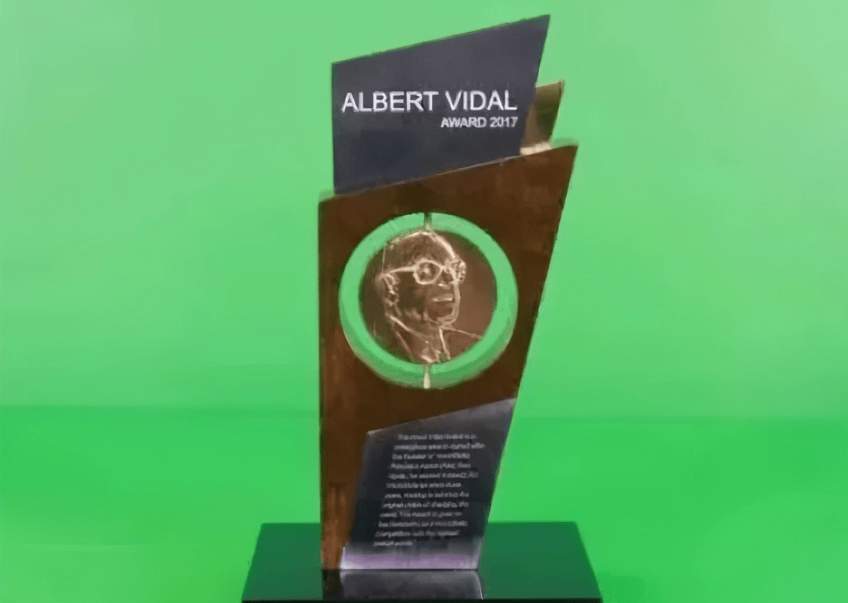 并以全场最高分获得本届世赛阿尔伯特维达尔奖