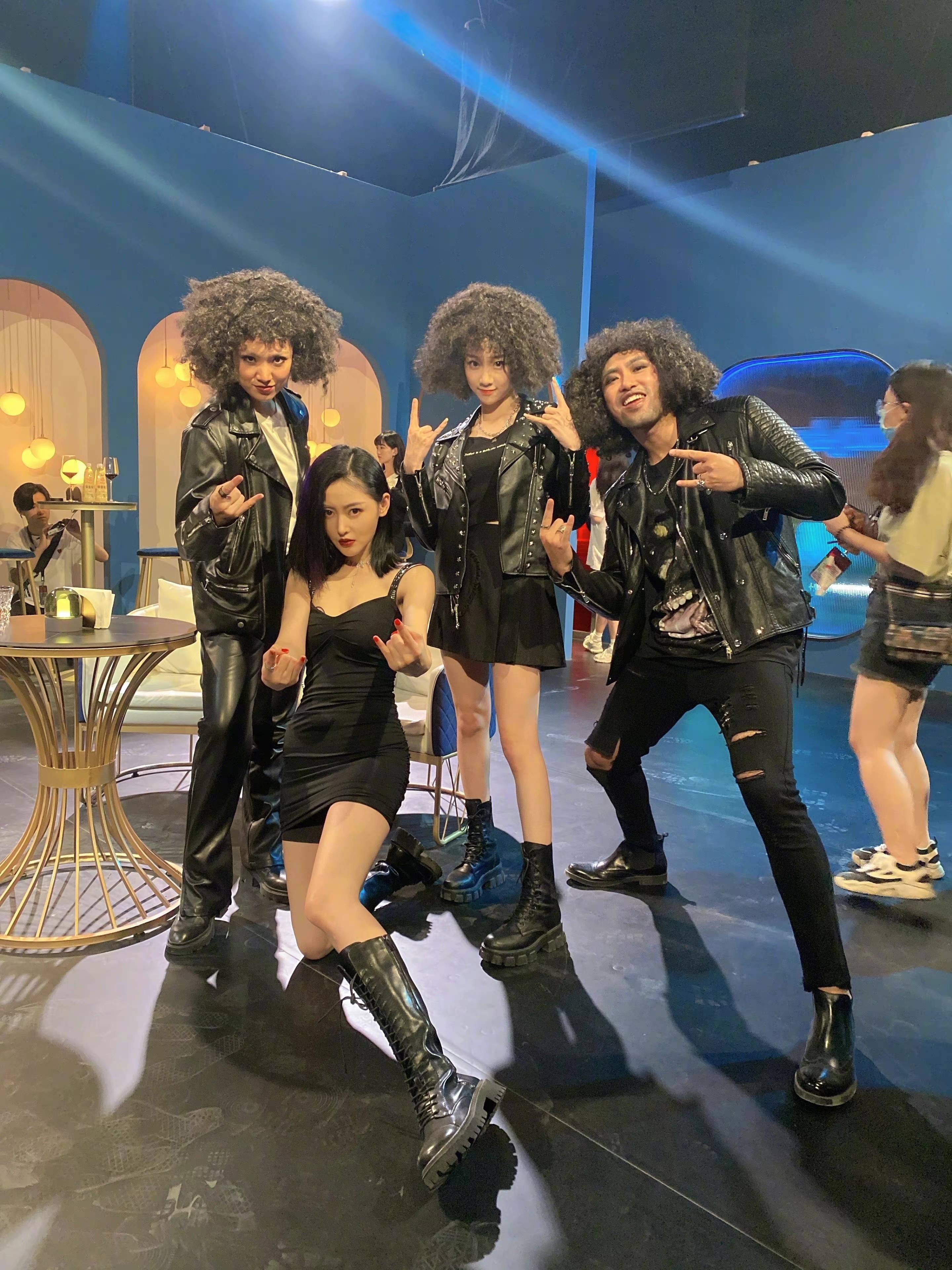 张天爱《姐妹俱乐部》杀青 发文称:"冯瑶瑶再见"