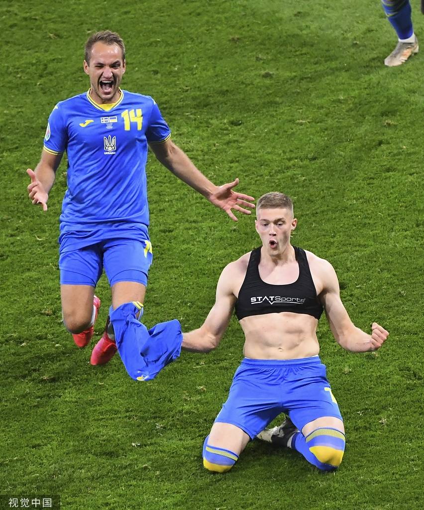 乌克兰“绝杀英雄”仅为国家队出场3次 处子球创历史_多夫比克