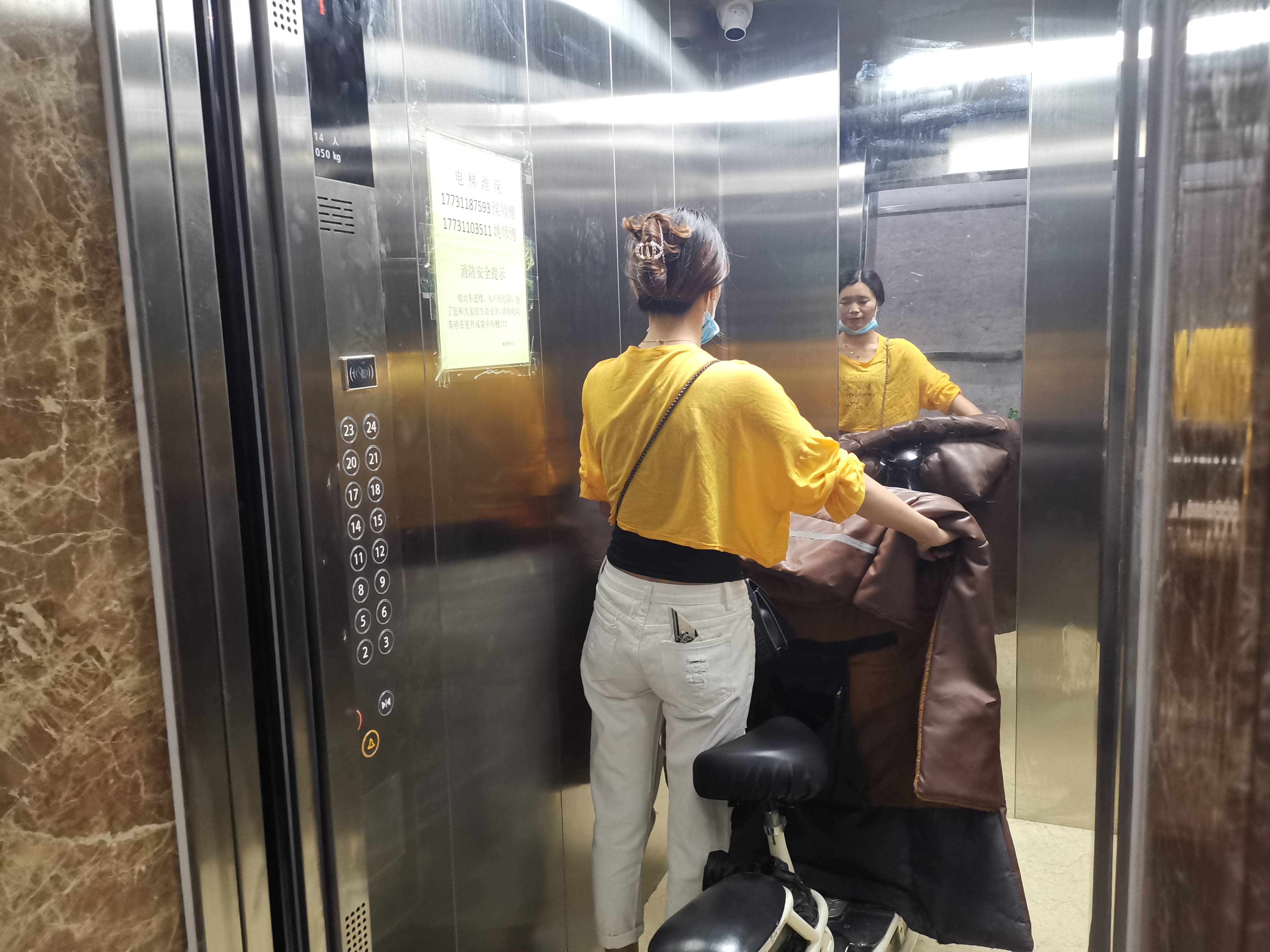 一再发生的电动车起火事故,电梯阻车系统来阻止!