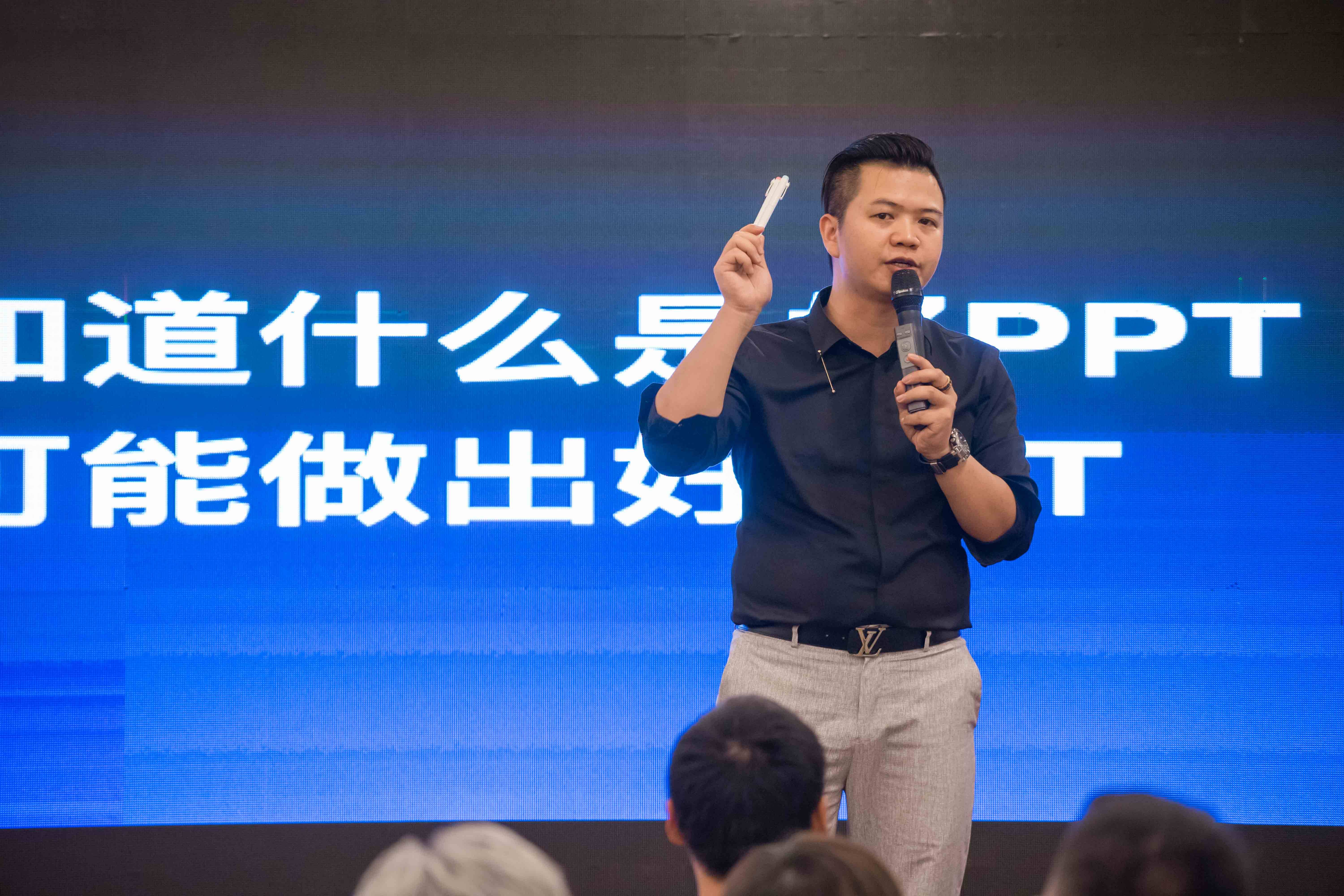 追赶日月星辰他是楚墨人称中国的李奥贝纳