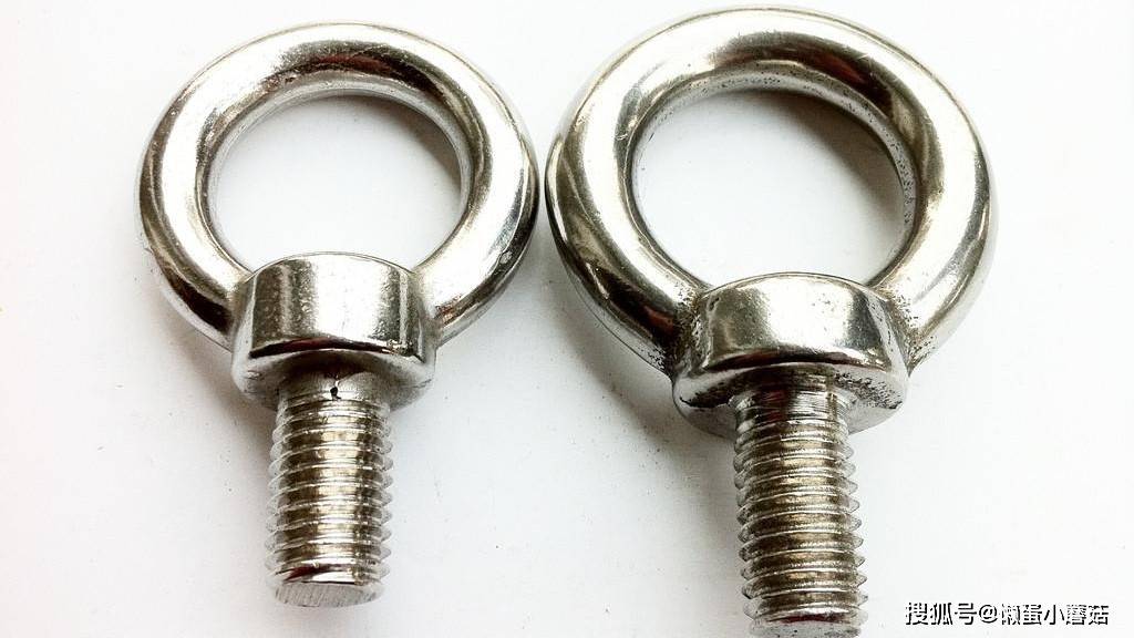 螺钉的放大,在不想使头部露出表面,受力不大时使用,有的在头部有开槽