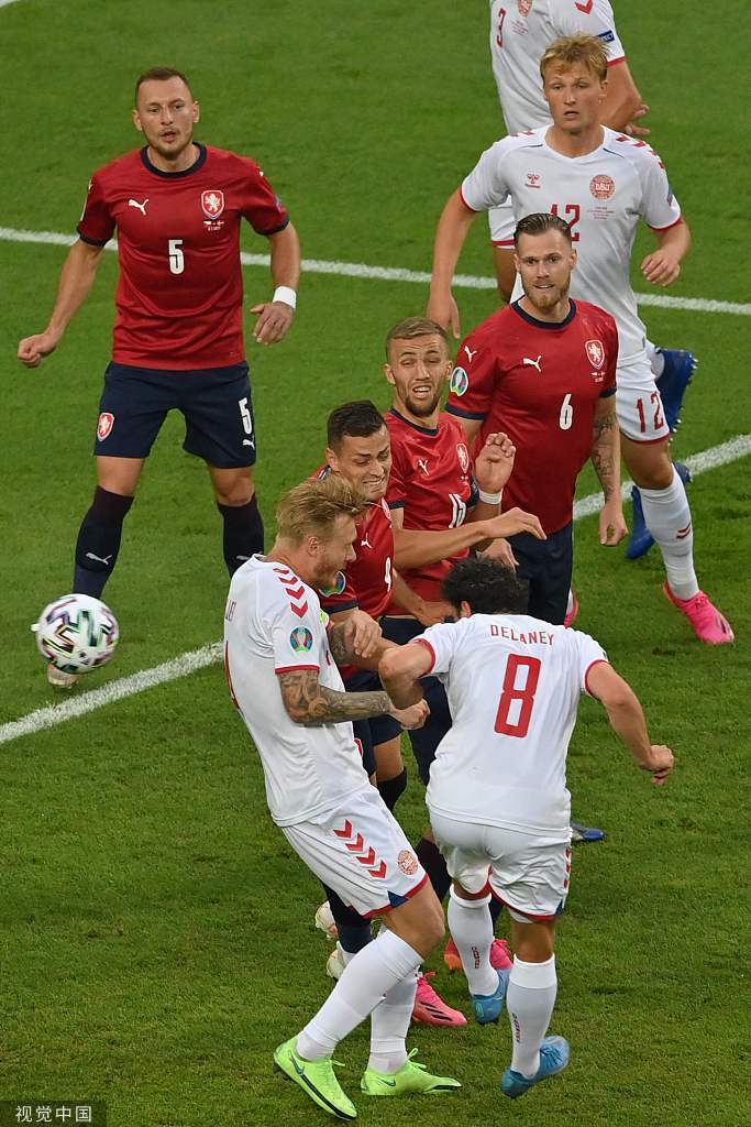 高清:捷克vs丹麦 德莱尼头球破门霸气庆祝