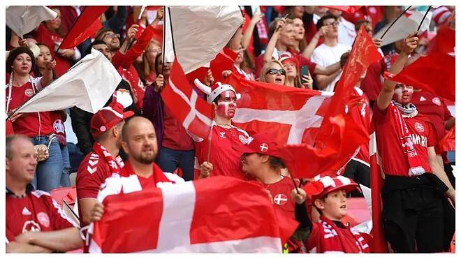 丹麦女球迷控诉遭英格兰球迷骚扰袭击 被抢国旗扯头发_比赛