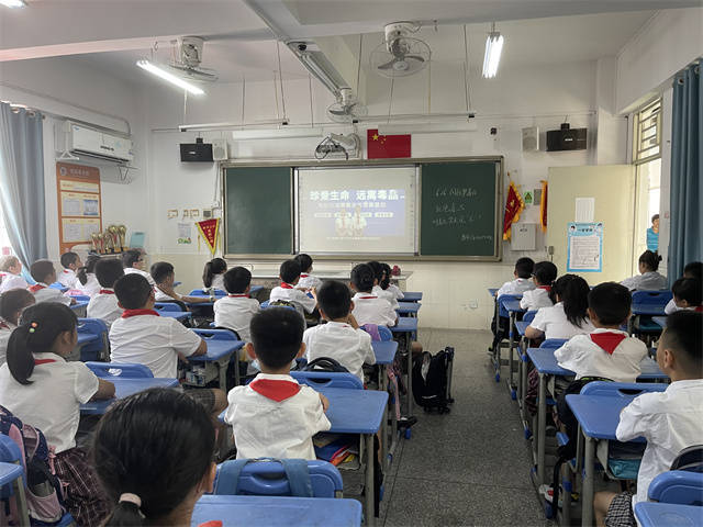 深圳龙岗:ˇ126"国际禁毒日 盛平小学禁毒宣传活动