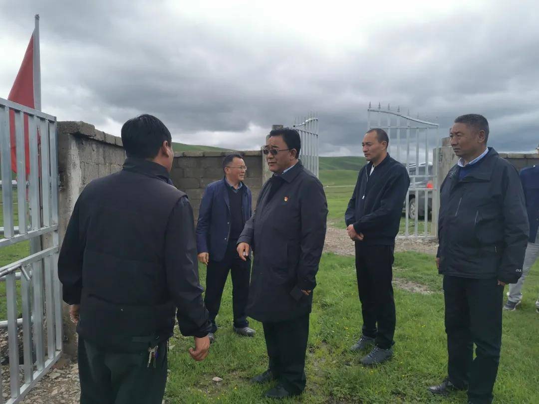 脱贫攻坚成果同乡村振兴有效衔接中的引领作用,按照6月23日州委吴立岩