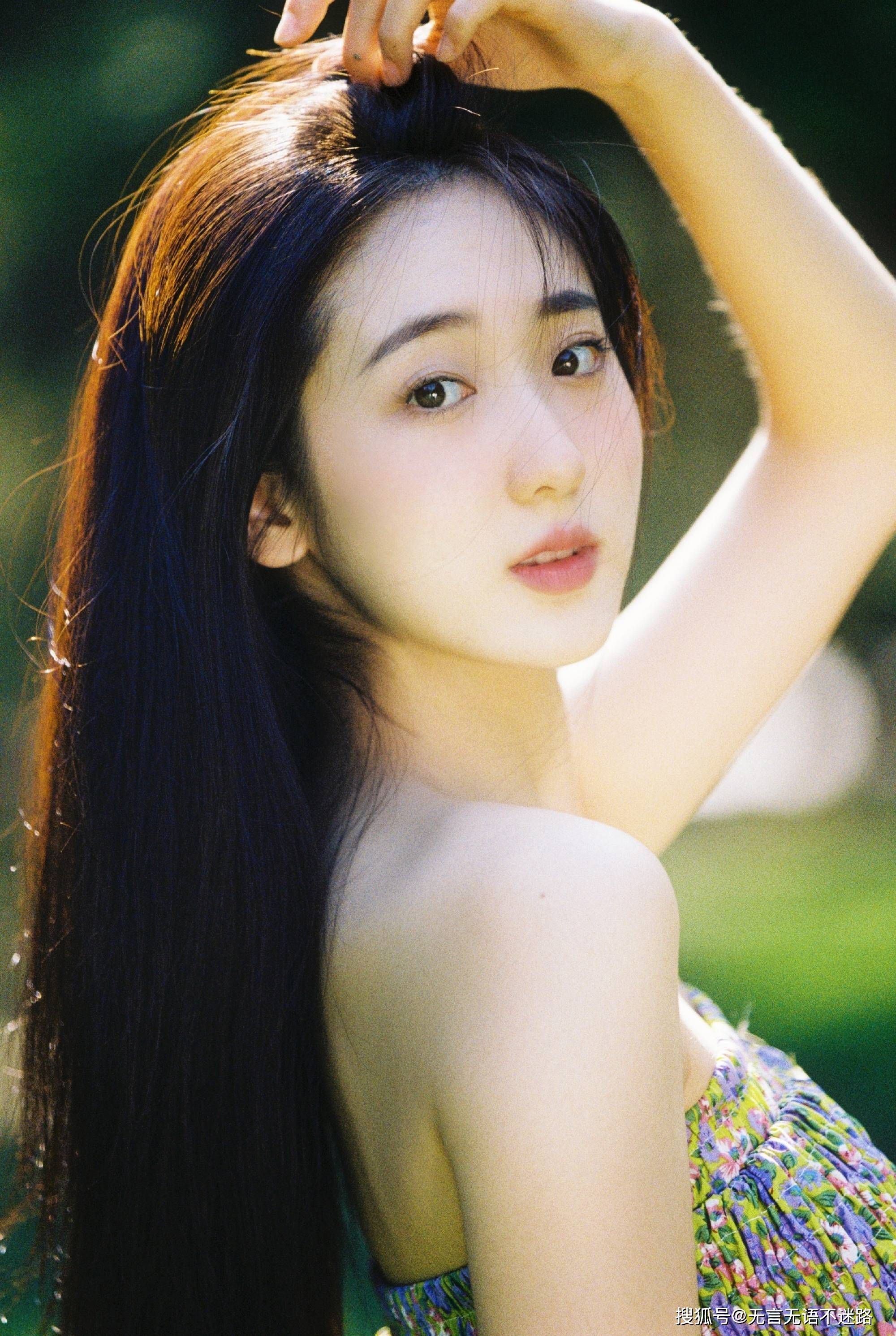 女神曲梦婷我们的宝藏女孩可以驾驭各种风格