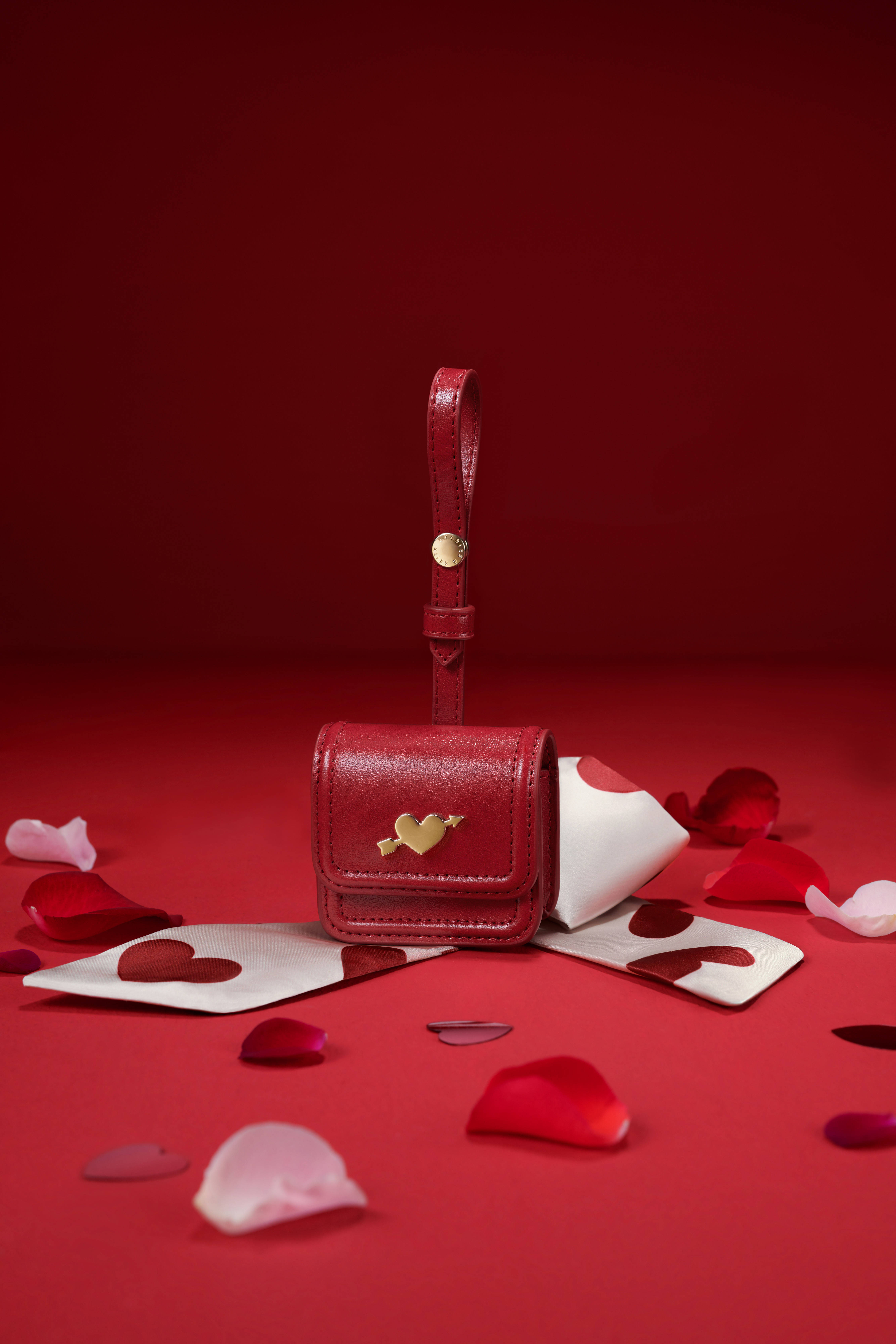 流沙|怦然“心”引力——CHARLES & KEITH 2021七夕限定礼盒发布