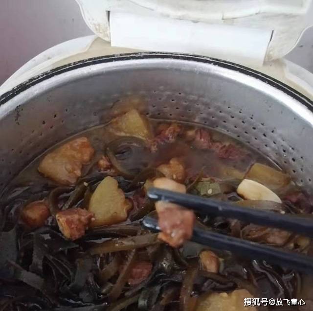 电饭煲|电饭锅怎么做家常大杂烩好吃,三个窍门,简单美味,就跟煮粥一样
