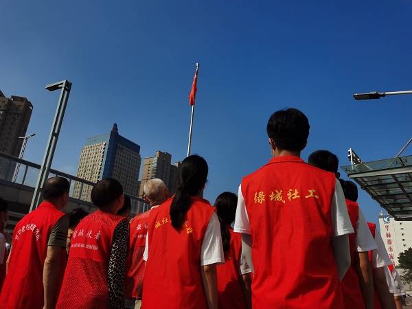 河南财经政法大学志愿者初入社区感受社区文化