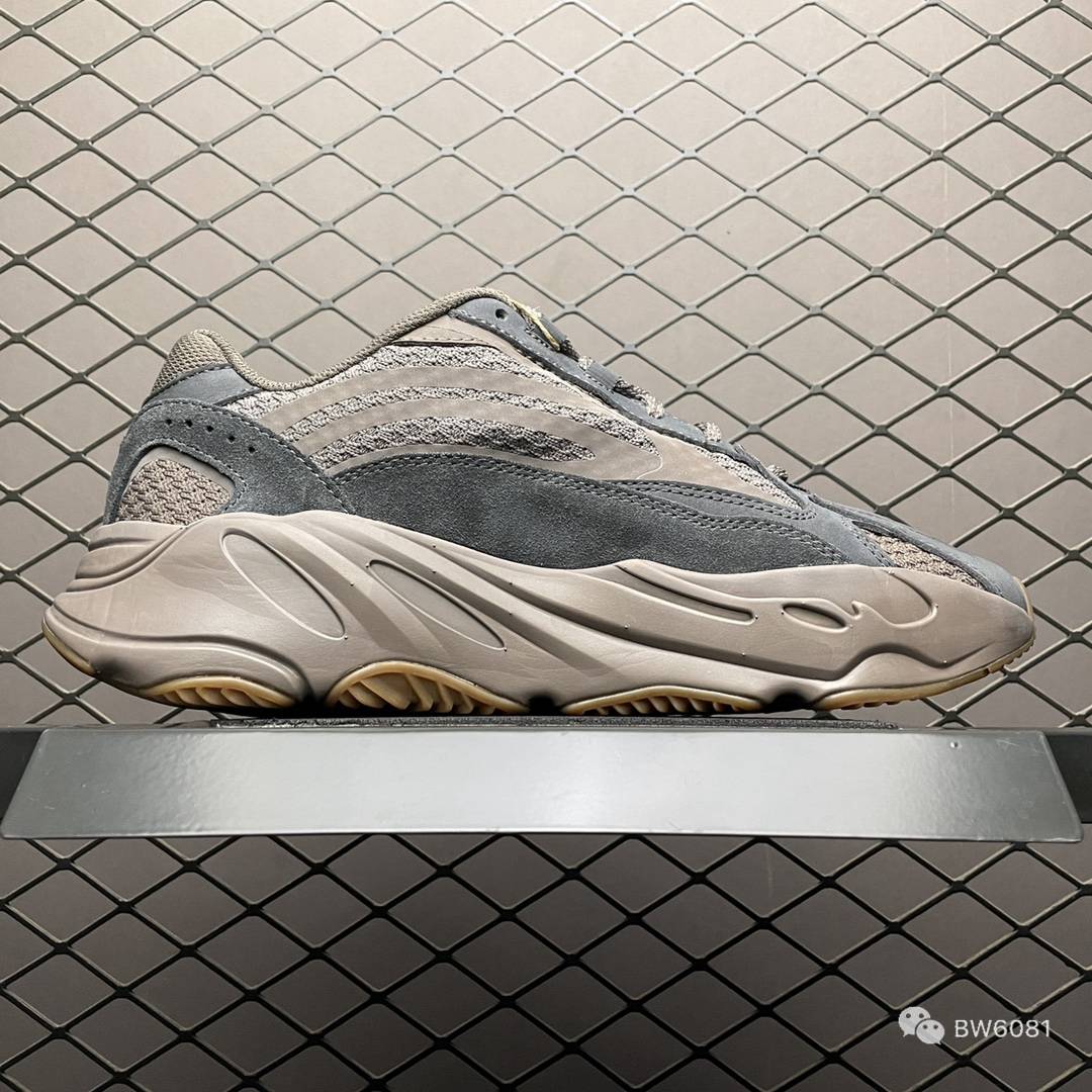 Boost|侃爷Kanye West x Adidas Yeezy Boost 700 V2椰子增高休闲运动慢跑鞋GZ0724?